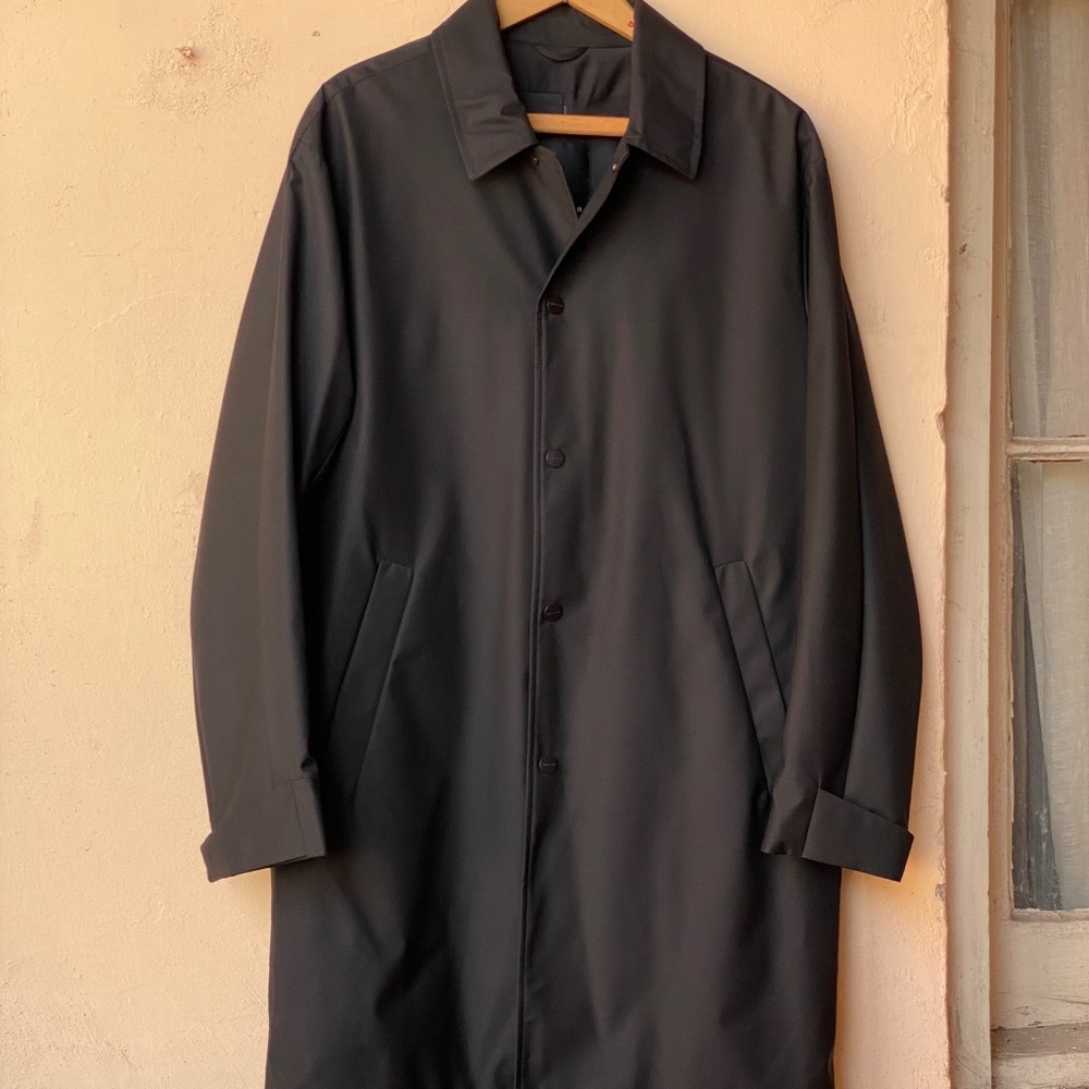 J. Lindeberg Storm Raincoat, Black, Size Small